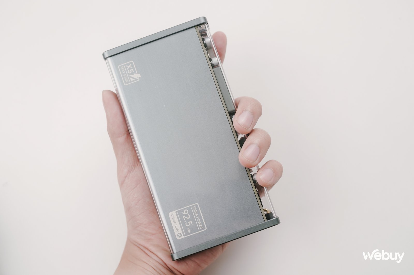 Đây pin dự phòng 27.000mAh công suất... 520W: Đây pin dự phòng 27.000mAh công suất... 520W: